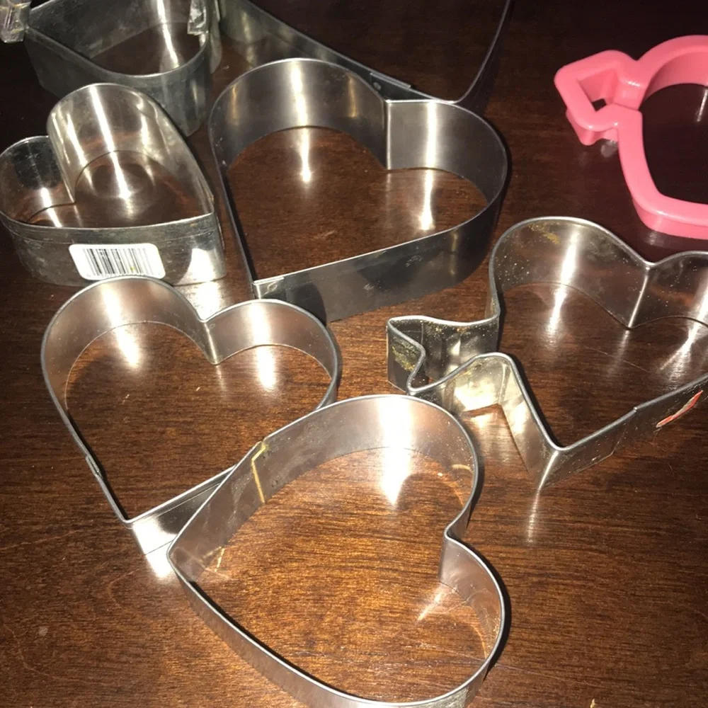Metal Heart Cookie Cutters Valentine’s Day Cupid Love Lot of 7 Various Sizes